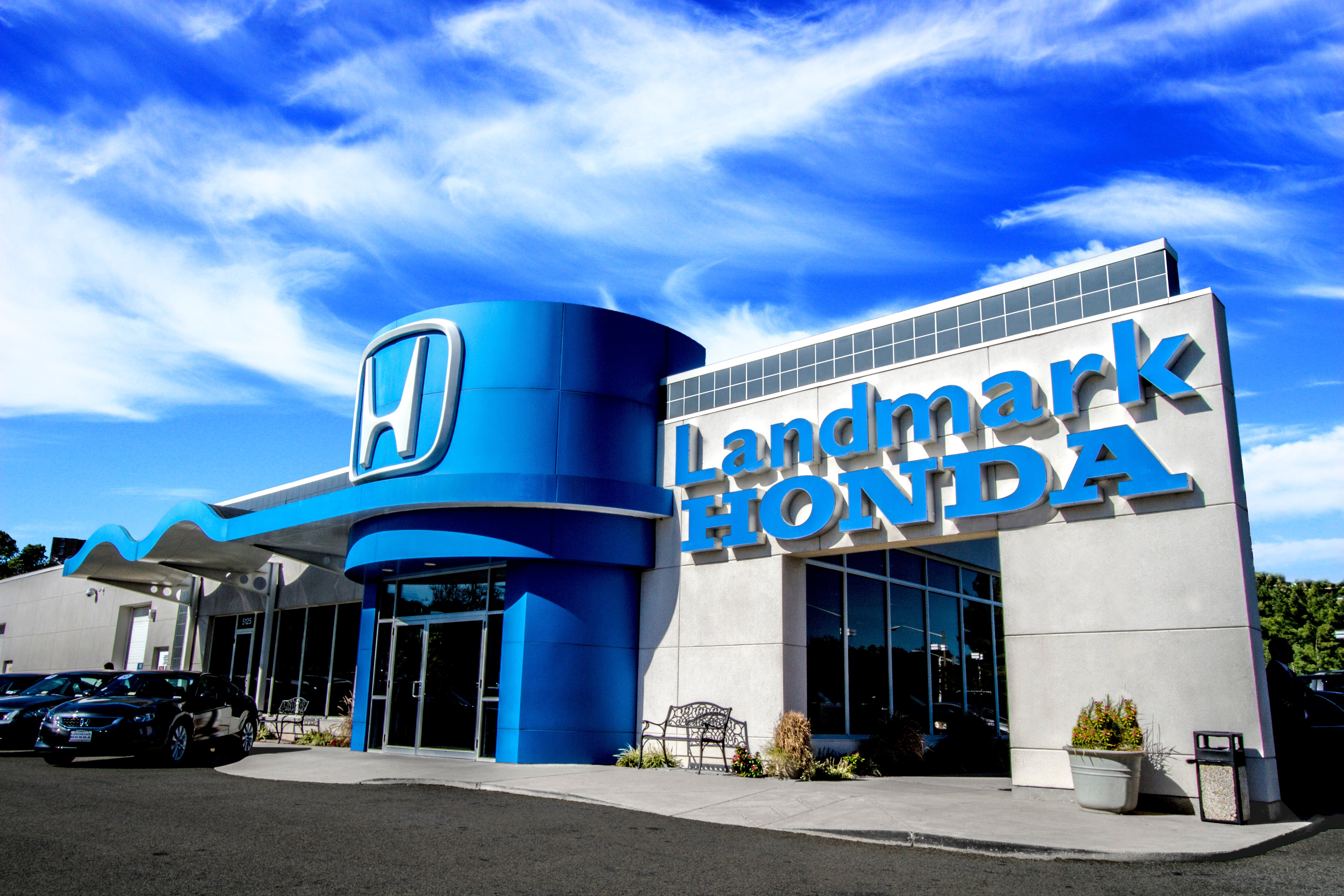Rosenthal Landmark Honda in Alexandria, VA 22304