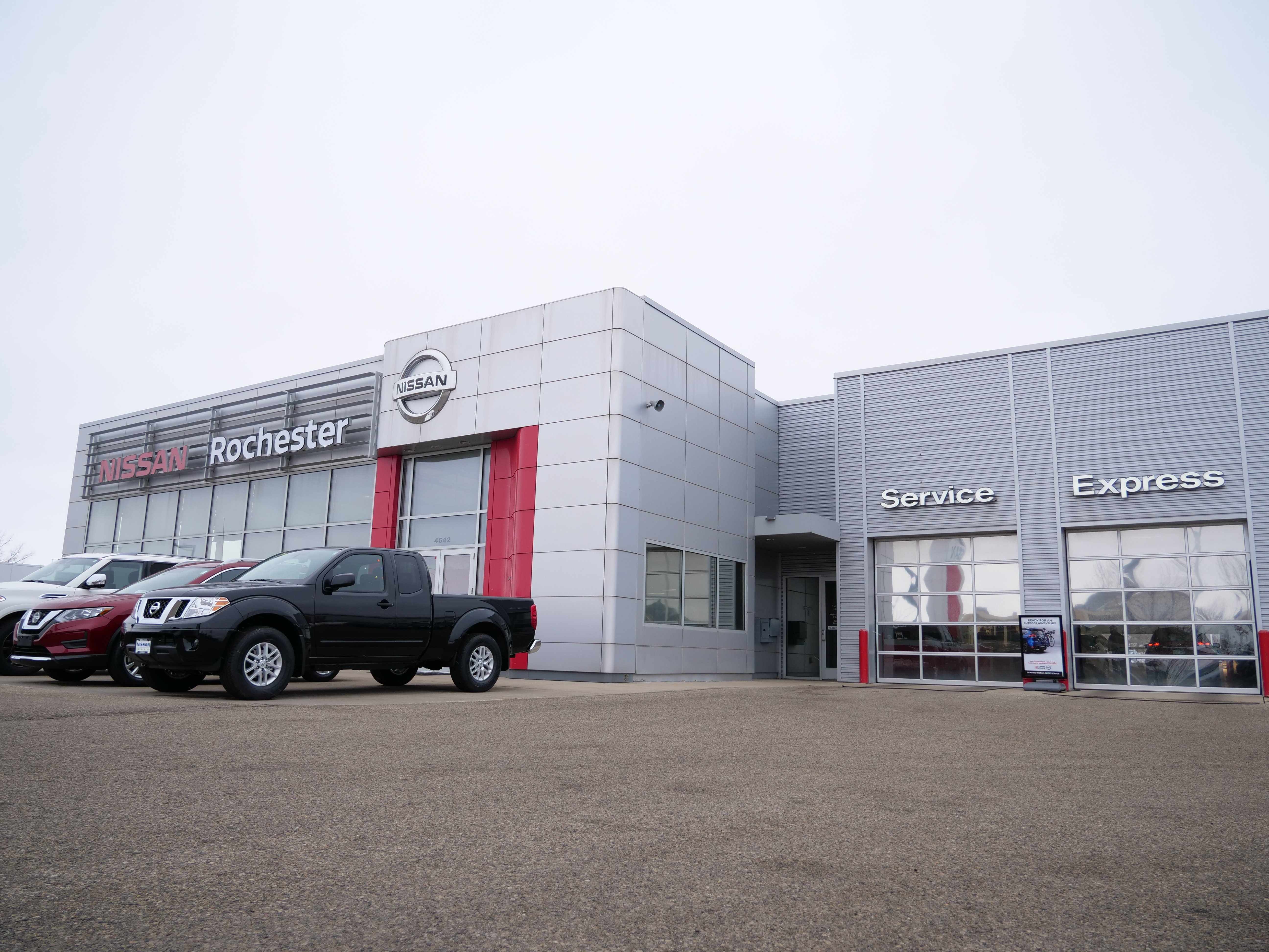 Nissan of Rochester in Rochester, MN 55901
