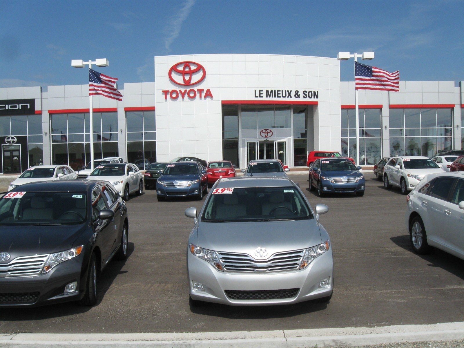 Le Mieux Toyota in Green Bay, WI 54304