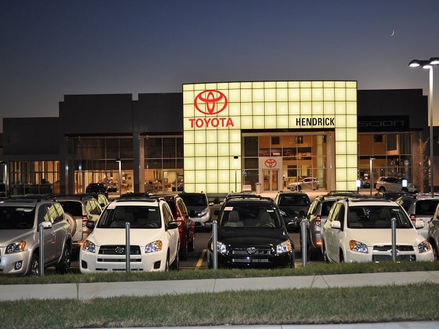Hendrick Toyota Merriam in Merriam, KS 66203