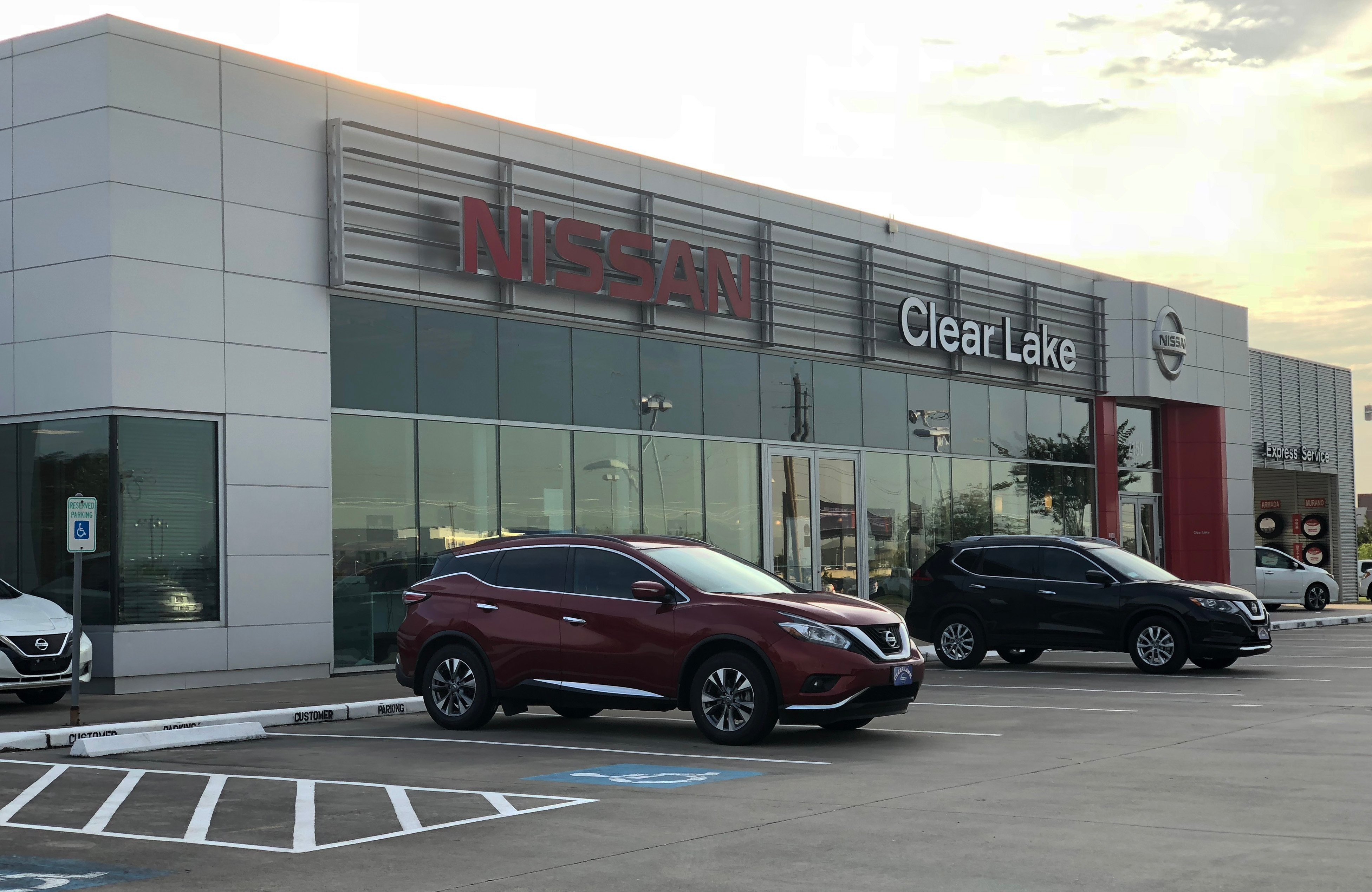 Clear Lake Nissan in League, TX 77573