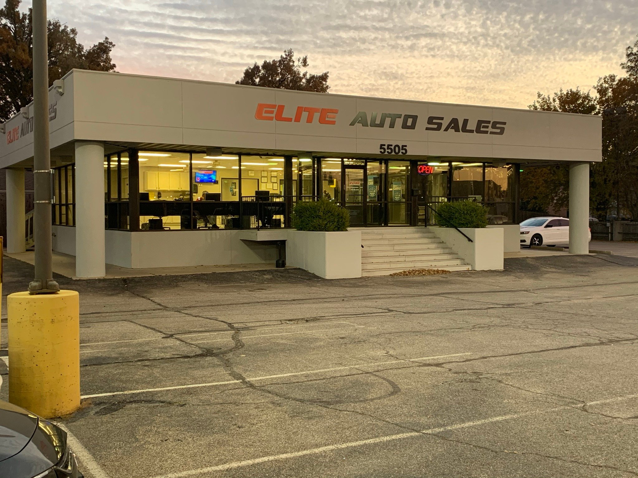Elite Auto Sales in Wichita, KS 67218