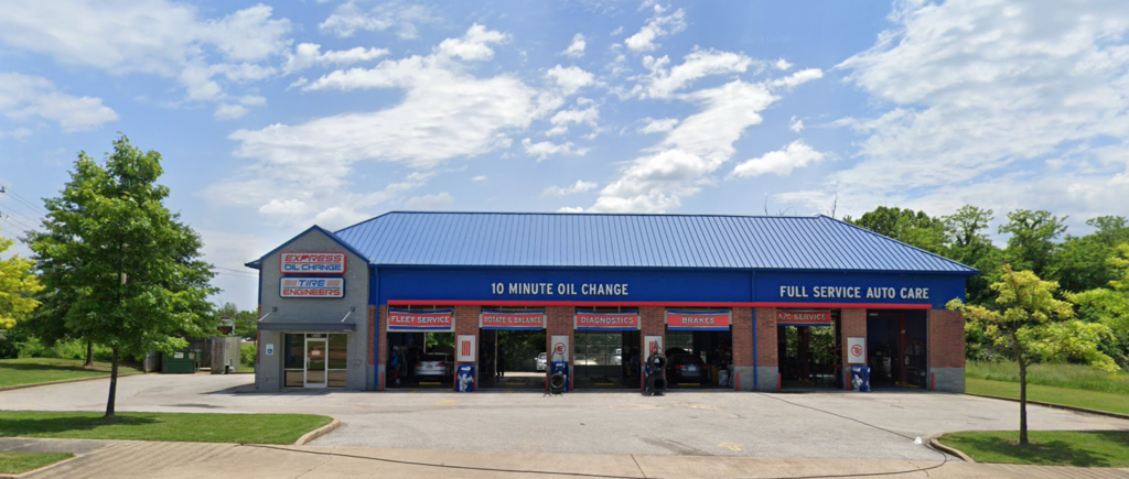 Express Oil Change & Tire Engineers - Dromedary | Memphis, TN 38133