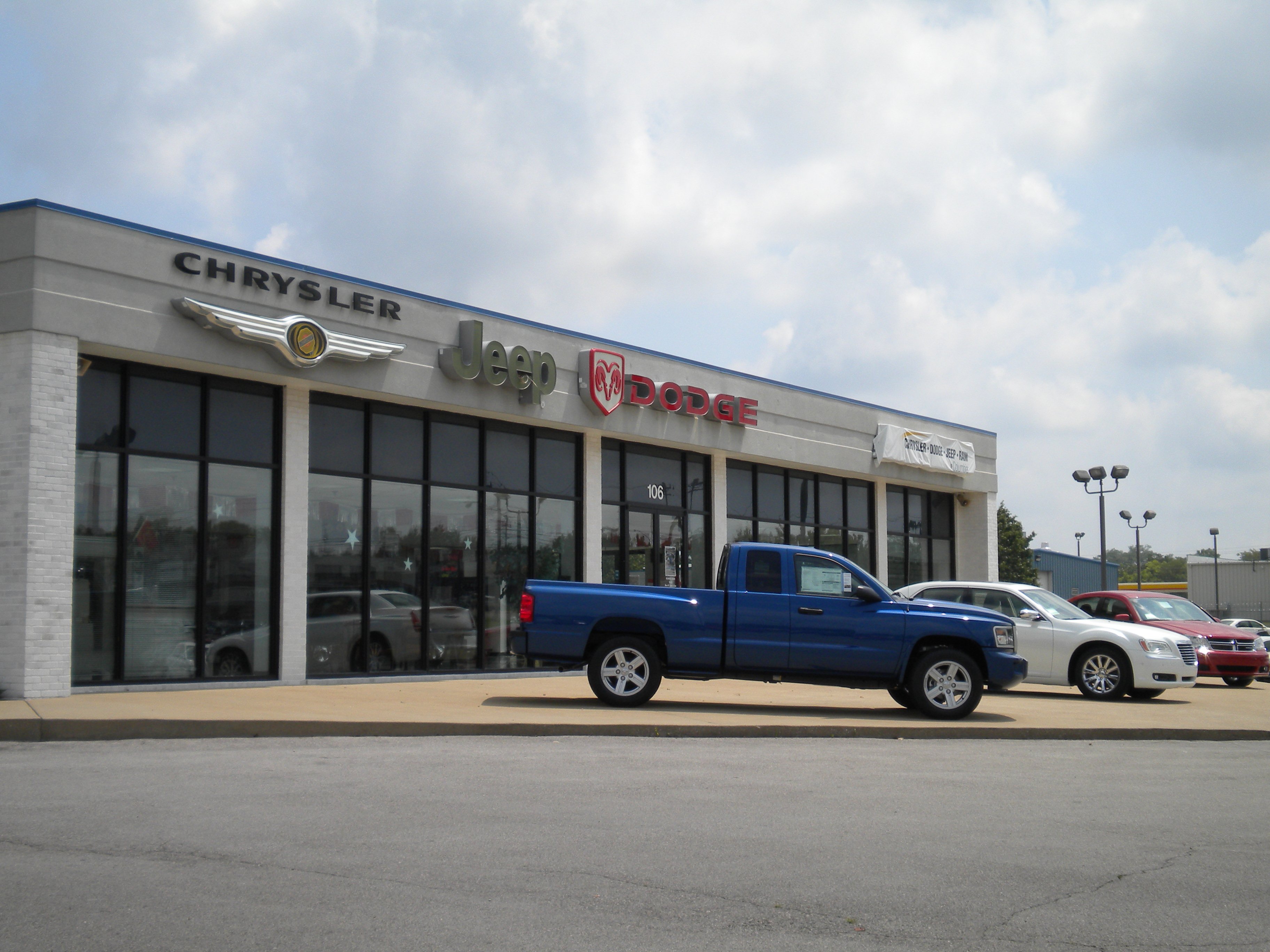 Columbia Chrysler Dodge Jeep RAM FIAT in Columbia, TN 38401
