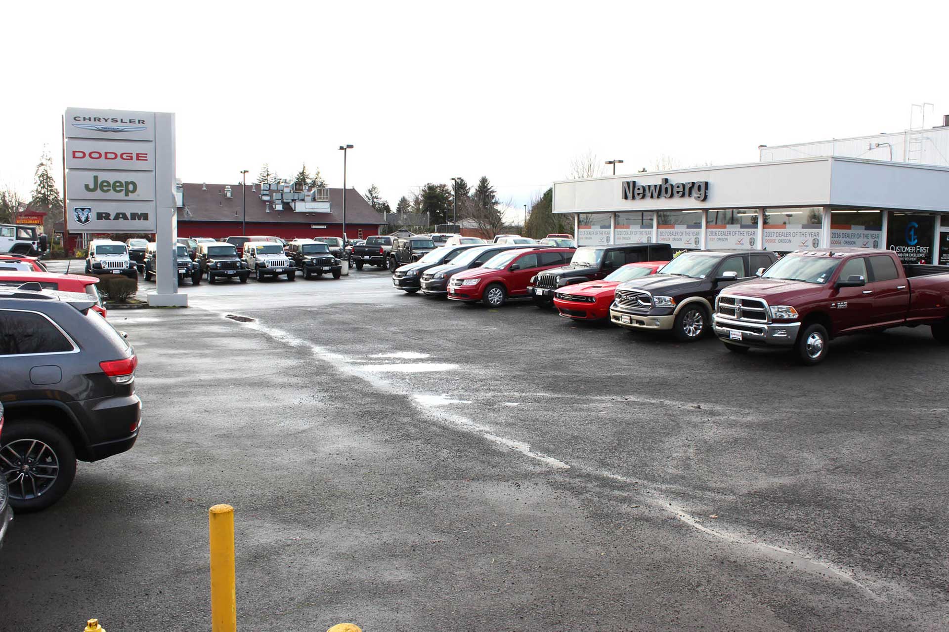 Newberg Dodge Chrysler Jeep in Newberg, OR 97132