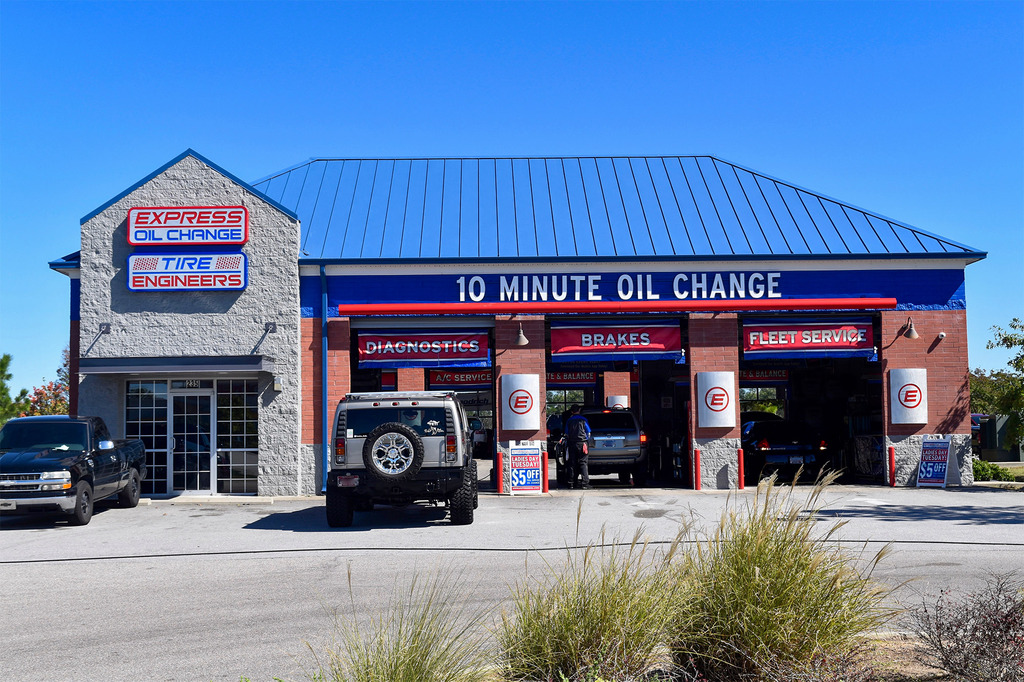 Express Oil Change & Tire Engineers - Columbia - Sandhills | Columbia, SC 29229