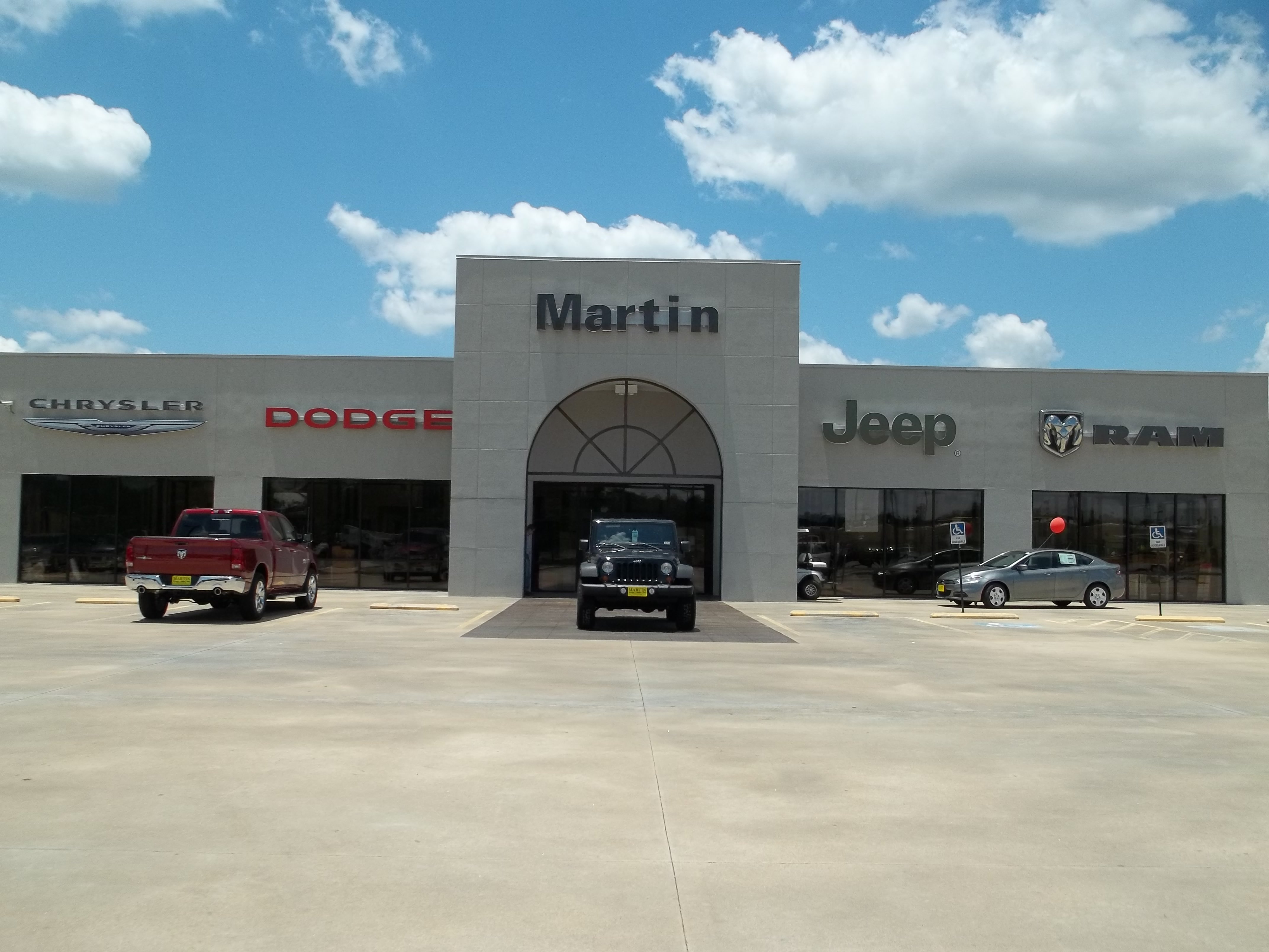 Martin Chrysler Dodge Jeep in Cleveland, TX 77327