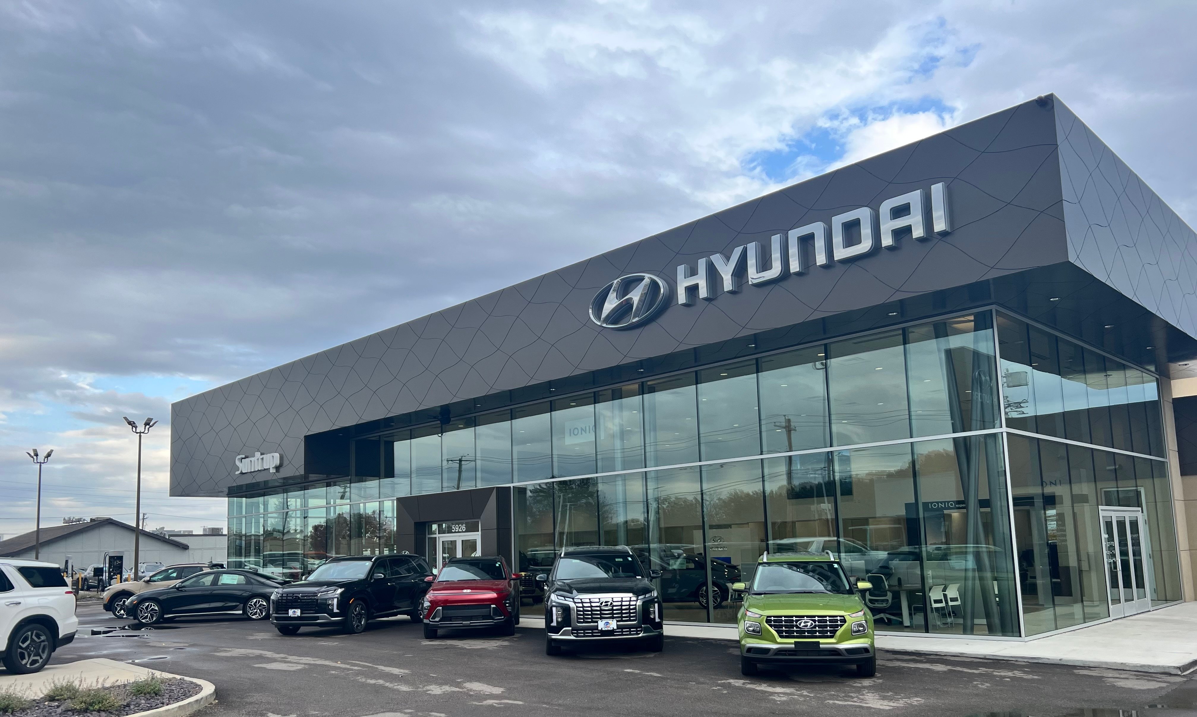 Suntrup Hyundai in St. Louis, MO 63125
