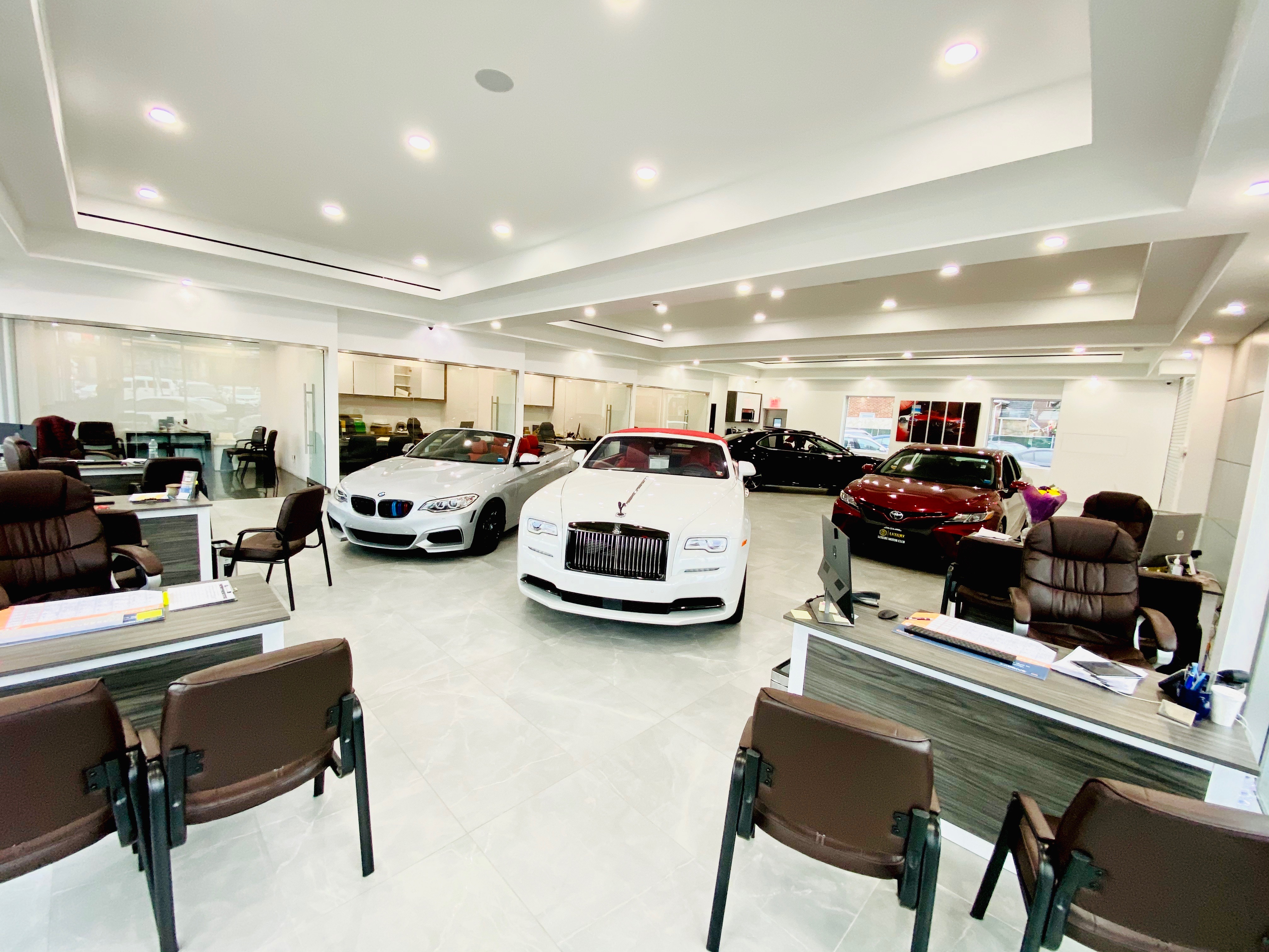 Luxury Motor Club in Franklin Square, NY 11010