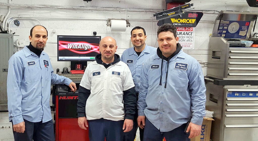 Hollywood Auto Parts & Service | Chicago, IL 60659