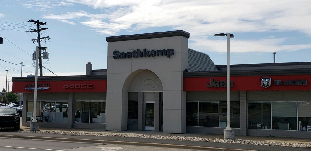 Snethkamp Chrysler Dodge Jeep Ram in Gaylord, MI 49735
