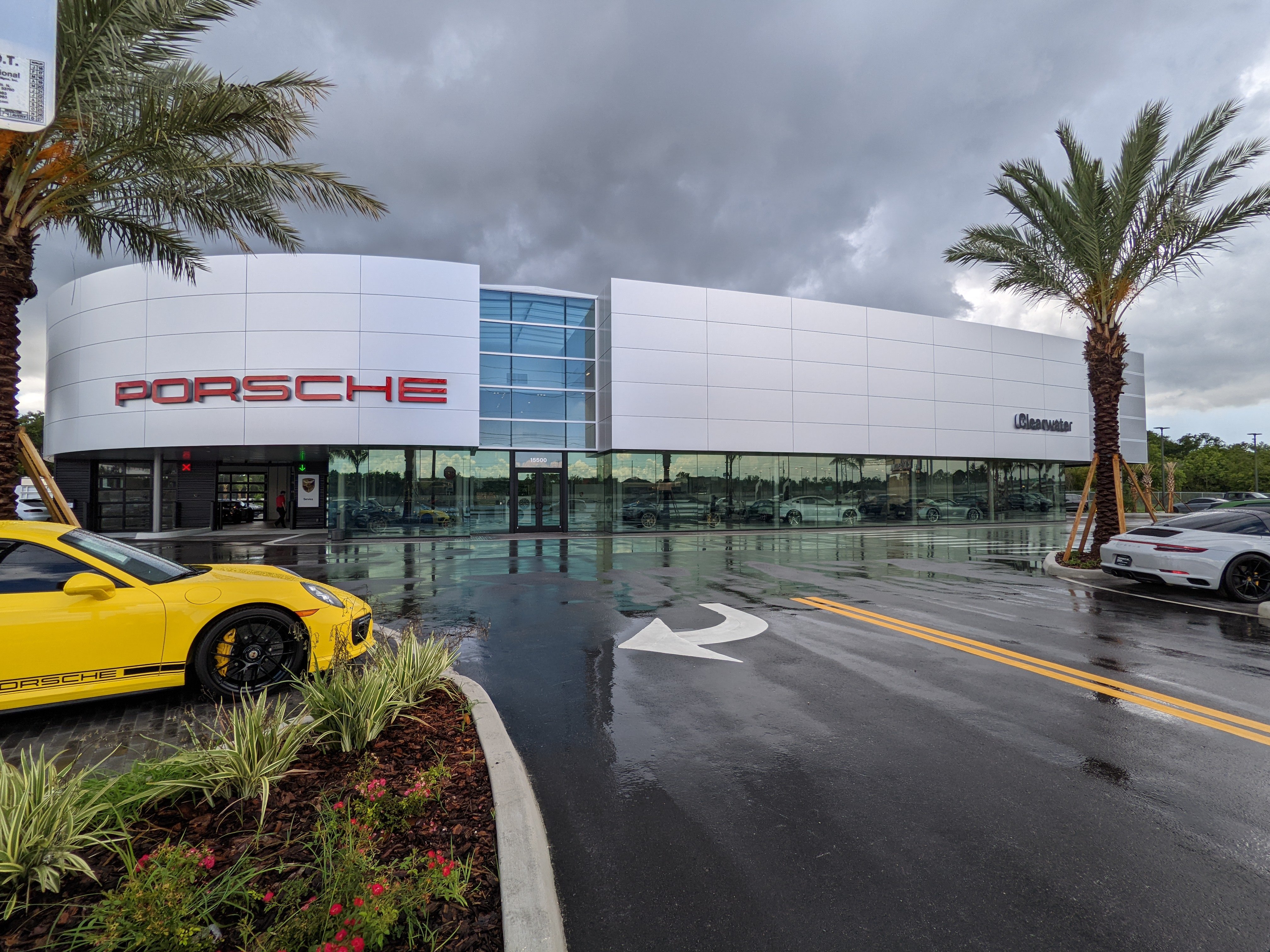 Porsche Clearwater in Clearwater, FL 33764