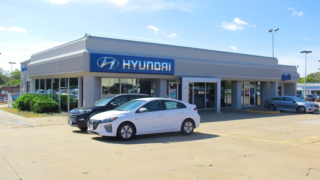 Smart Hyundai of Davenport | Davenport, IA 52806