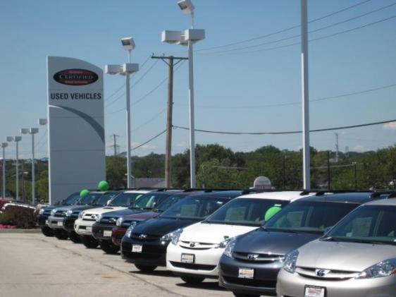 Lombard Toyota in Lombard, IL 60148