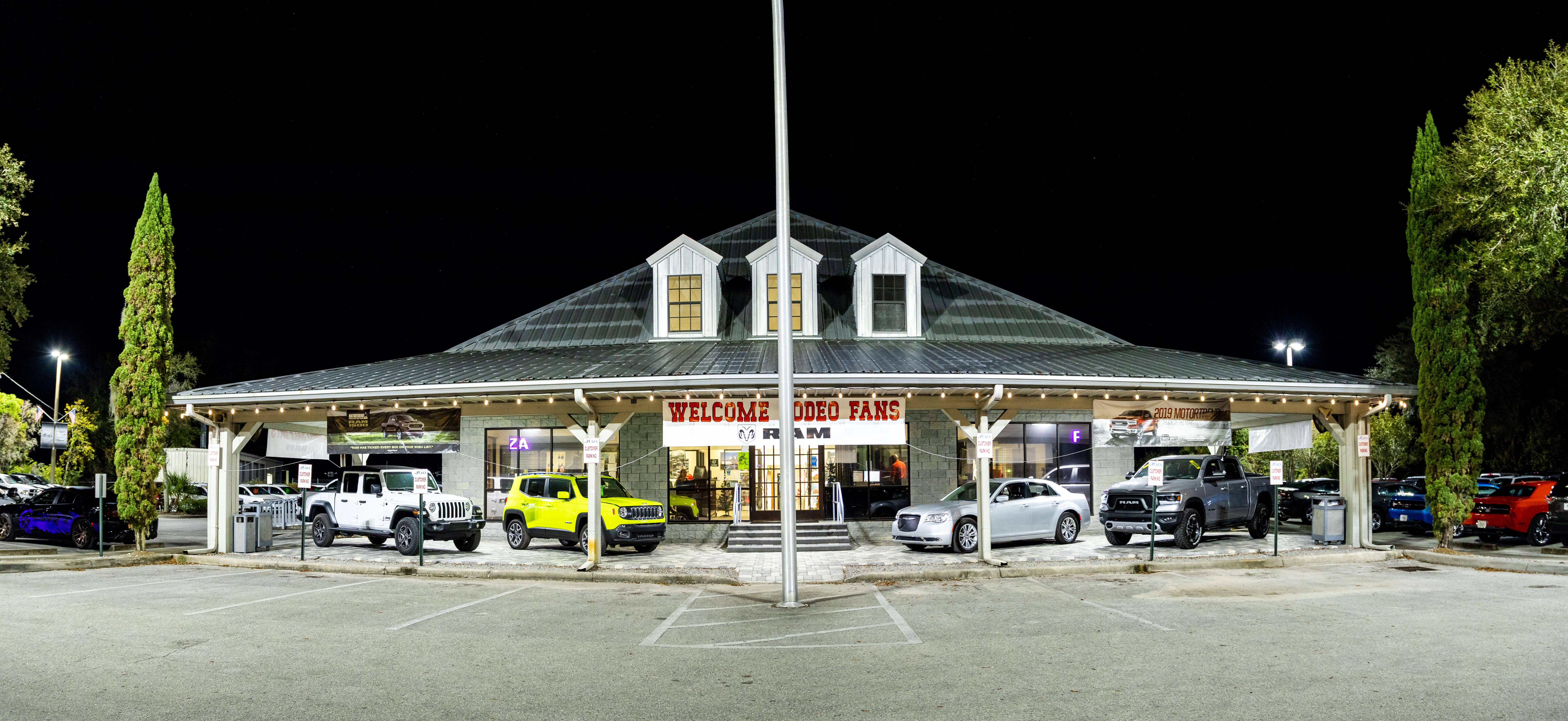 Plaza Chrysler Dodge Jeep RAM in Inverness, FL 34453