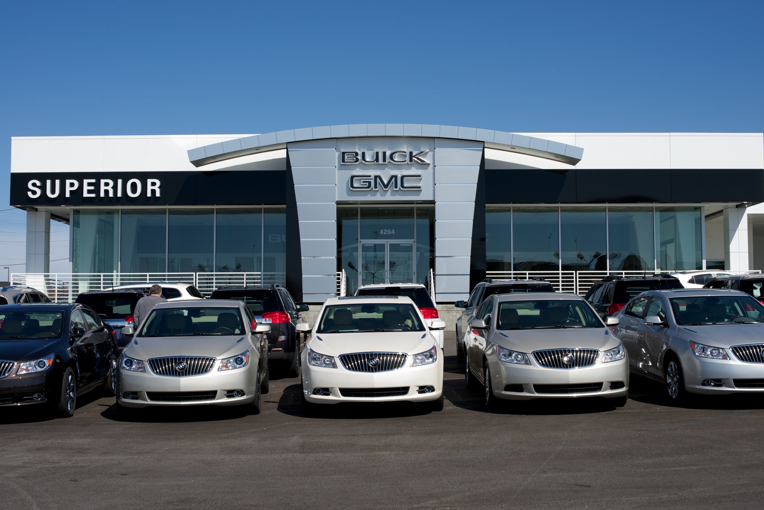 Superior GMC Buick in Fayetteville, AR 72703