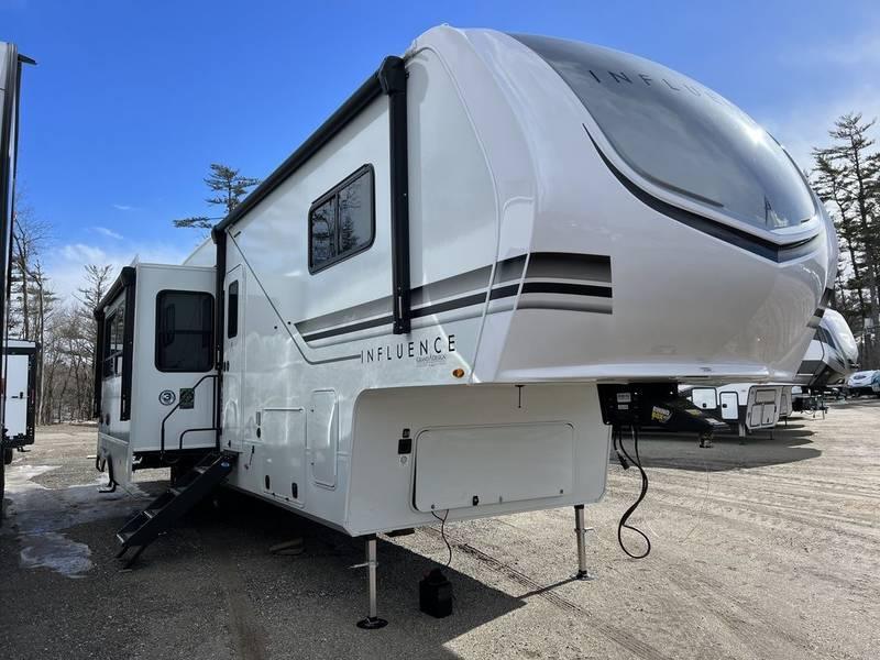 2024 Grand Design Solitude Influence 3704BH 40ft for Sale