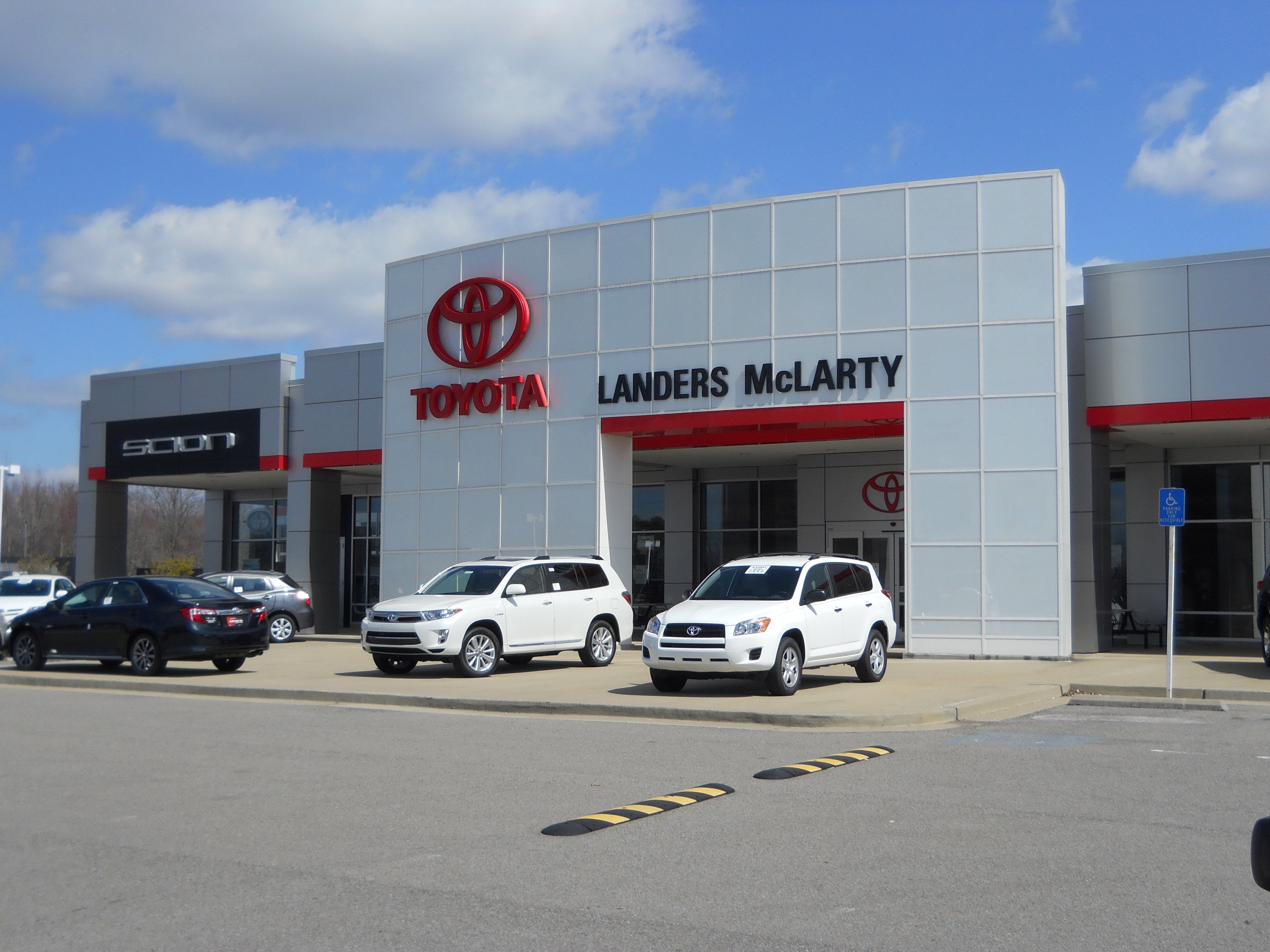 Landers McLarty Toyota in Fayetteville, TN 37334