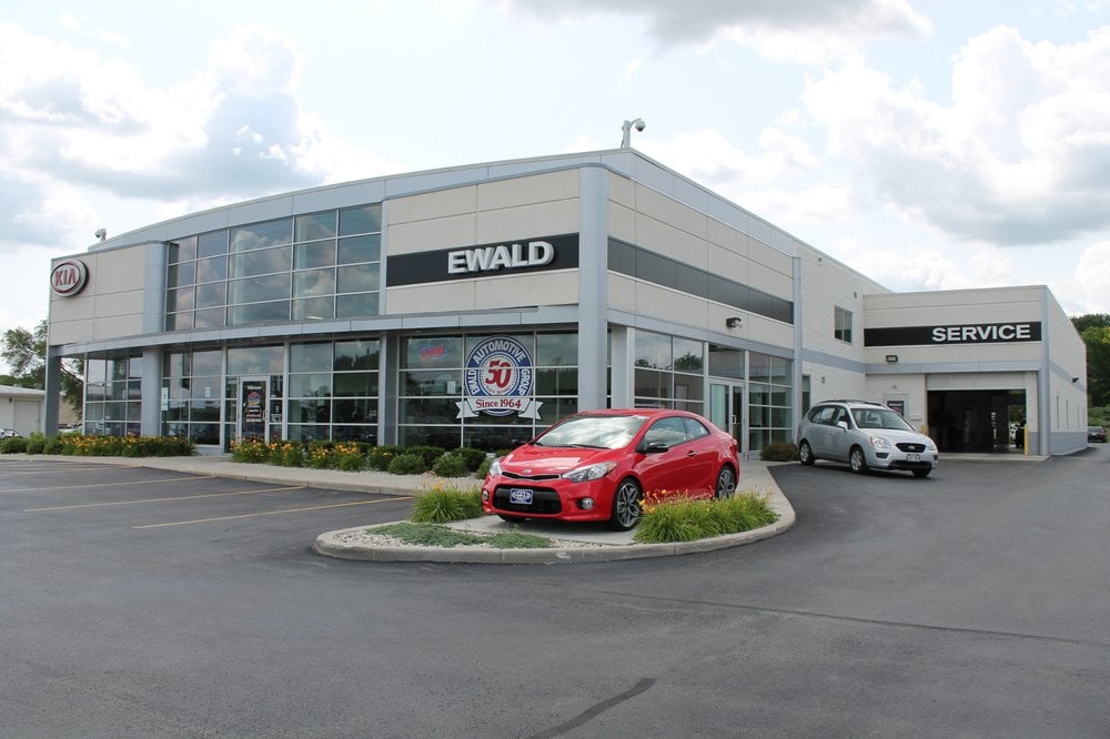 Ewald KIA of Oconomowoc in Oconomowoc, WI 53066