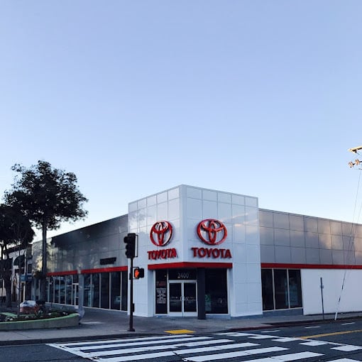 Toyota of Berkeley in Berkeley, CA 94704