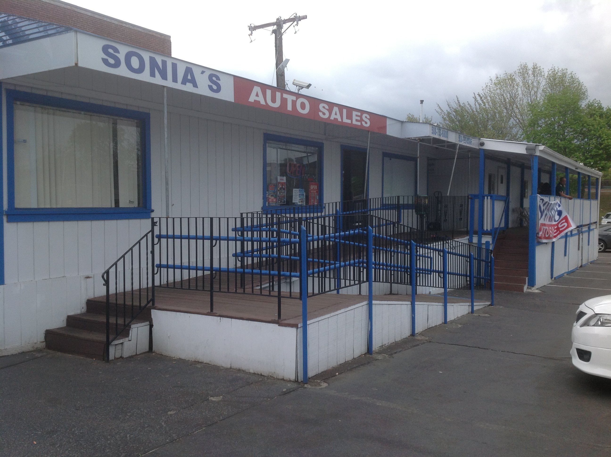 Sonias Auto Sales in Worcester, MA 01604