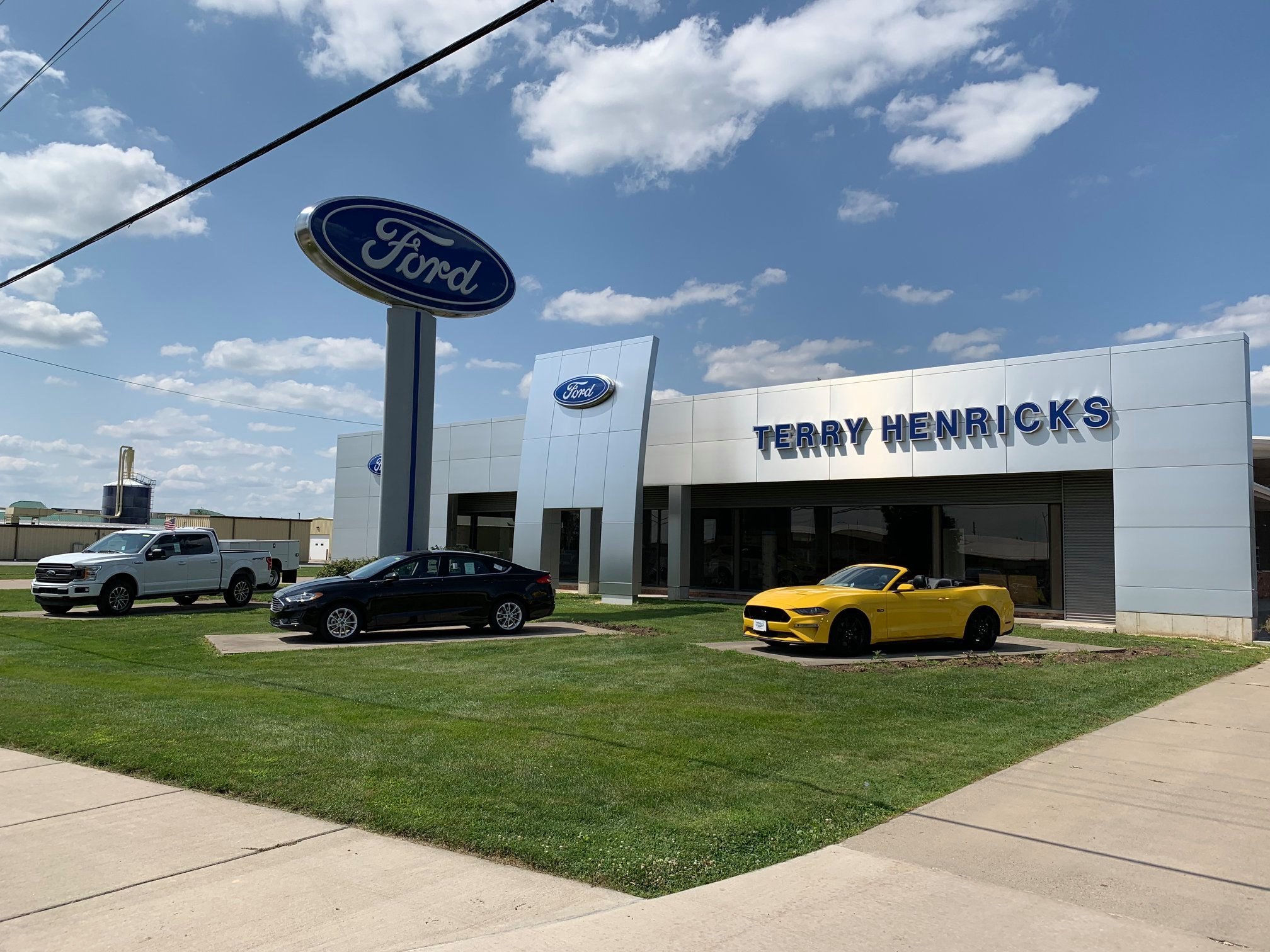 Terry Henricks Ford in Archbold, OH 43502