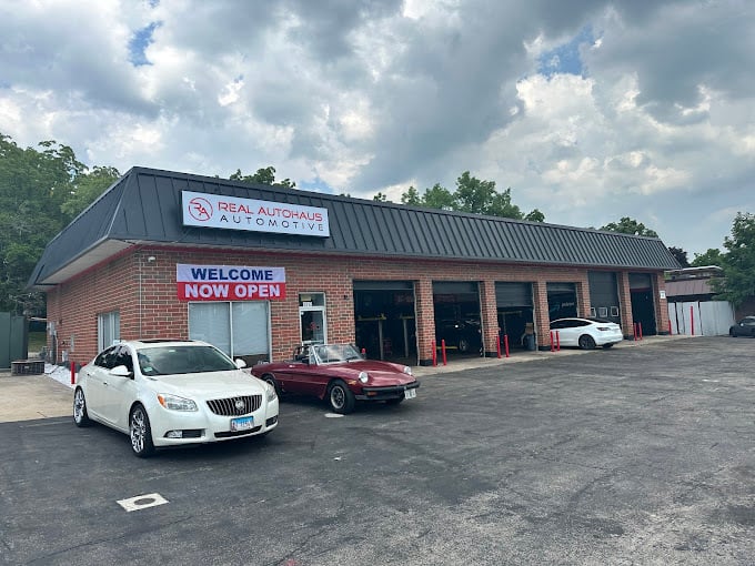 Real Autohaus Automotive | St. Charles, IL 60174