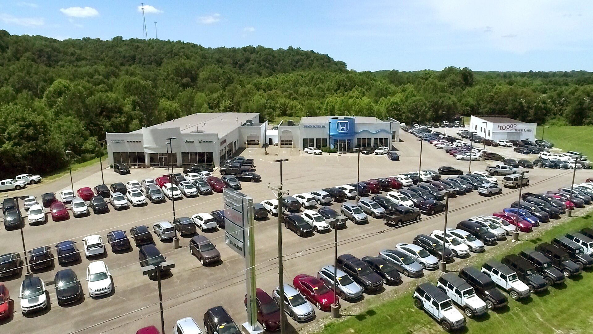 Hugh White Nissan Athens in Athens, OH 45701