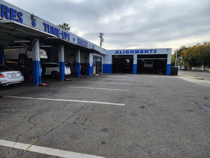 Euro Car Clinic | Fullerton, CA 92832
