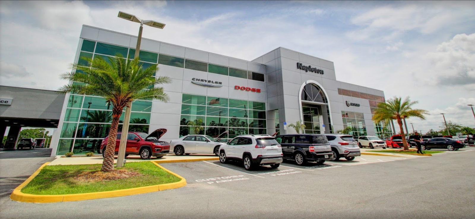 Napleton Clermont Chrysler Jeep Dodge RAM in Clermont, FL 34711