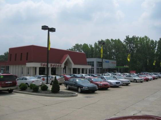 Tom Roush Mazda Mitsubishi in Westfield, IN 46074