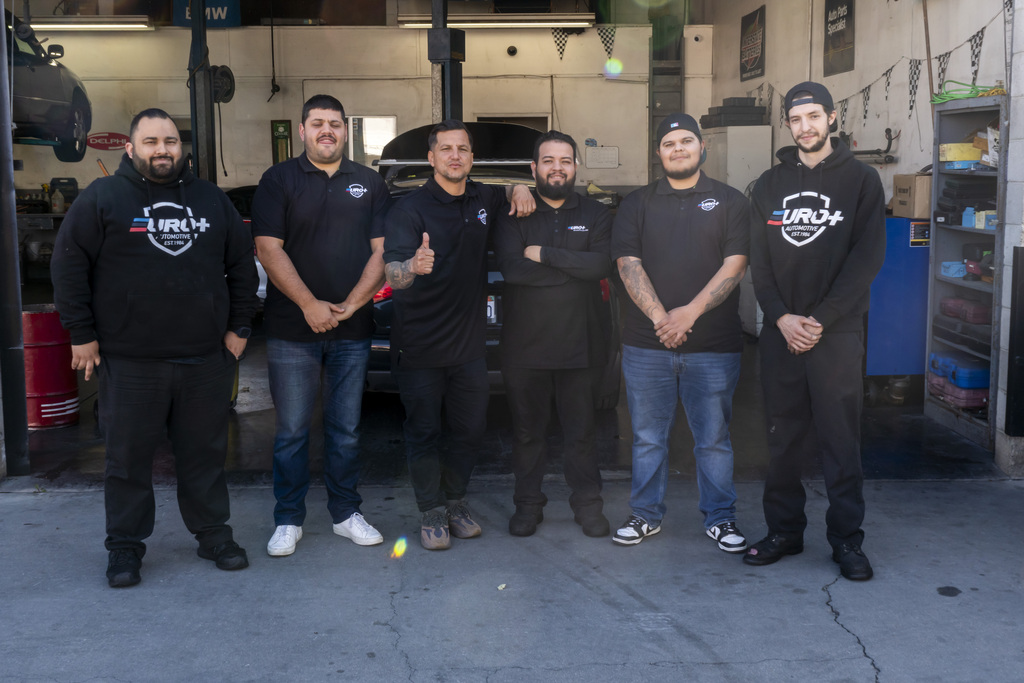 Euro Plus Automotive | Los Angeles, CA 91303