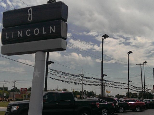 Southgate Lincoln in Southgate, MI 48195