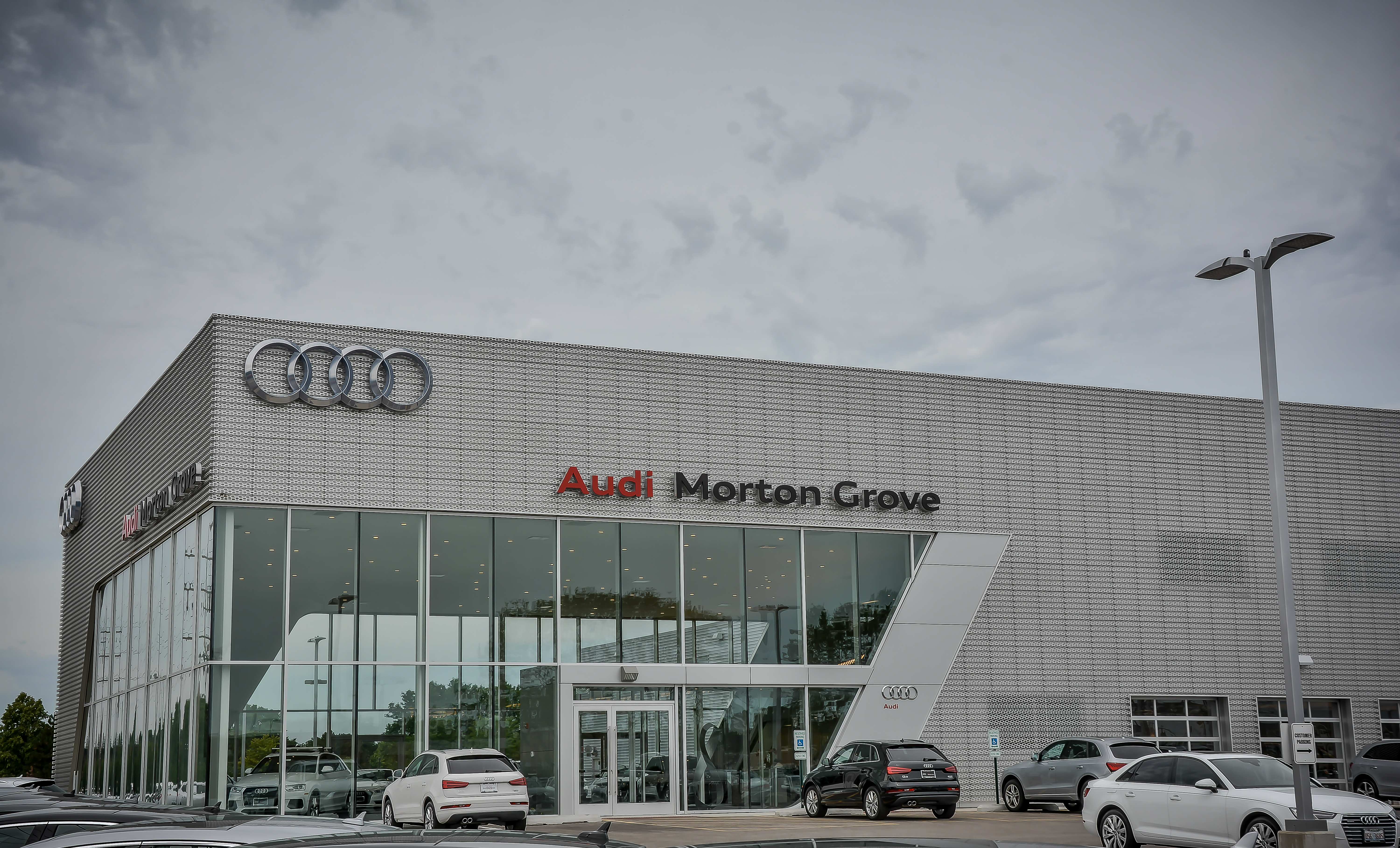 Audi Morton Grove in Morton Grove, IL 60053
