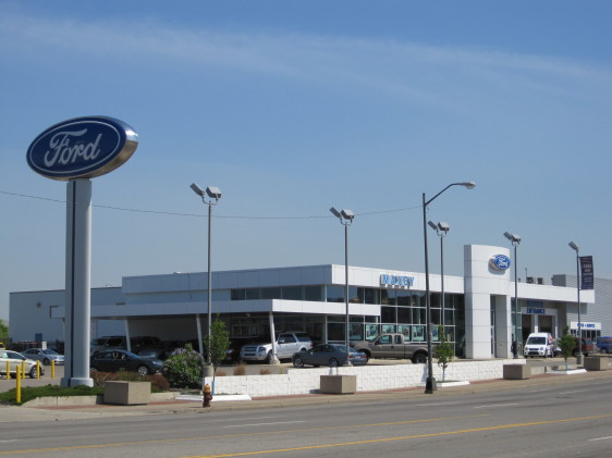 Bob Maxey Ford in Detroit, MI 48207