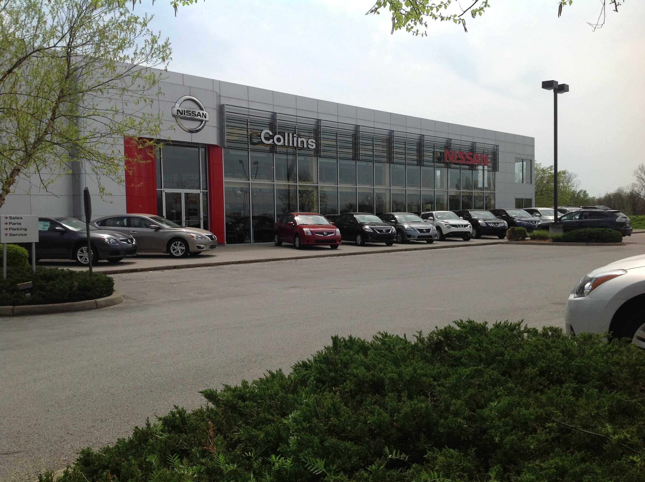 Collins Nissan in Louisville, KY 40218