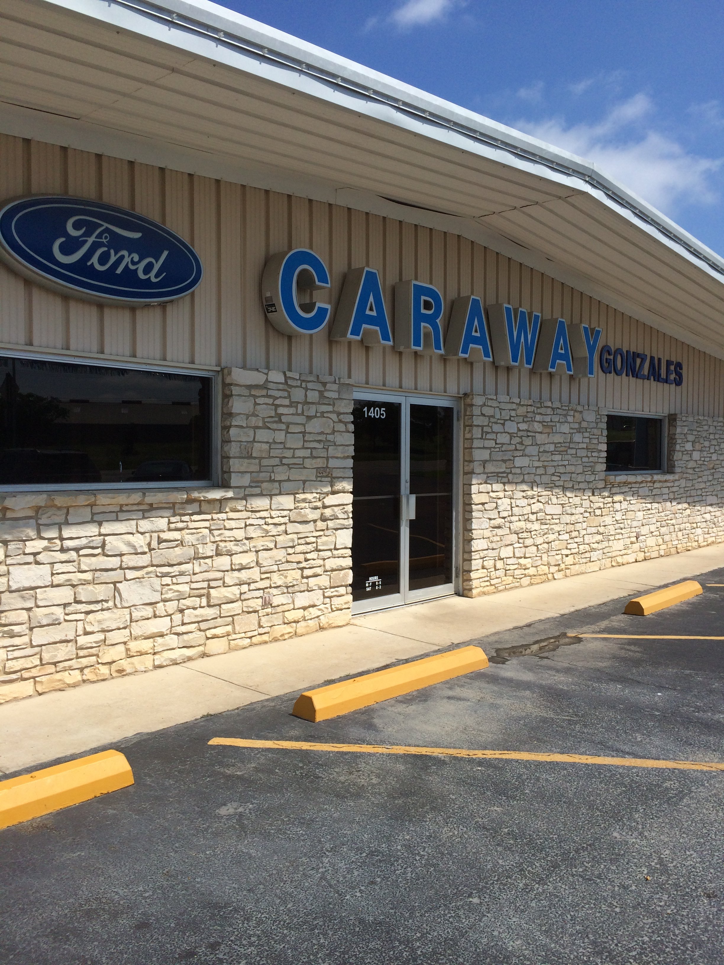 Caraway Ford Gonzales in Gonzales, TX 78629