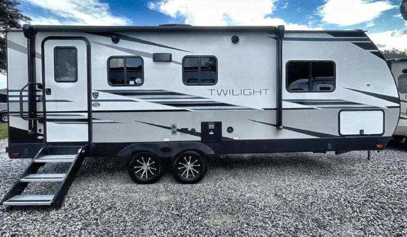 2022 Cruiser RV Twilight Signature 2100 for Sale