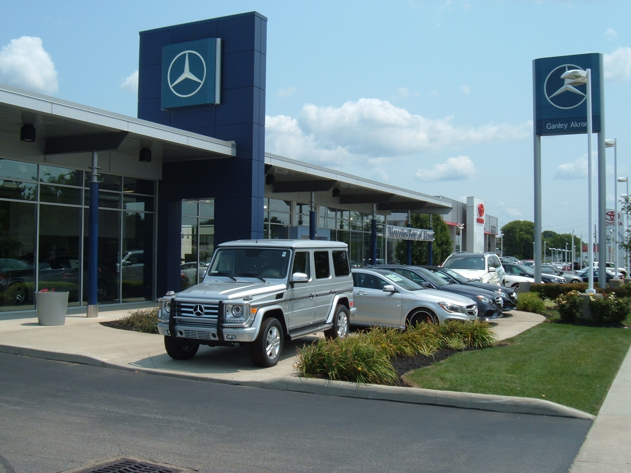 Mercedes-Benz of Akron in Akron, OH 44305