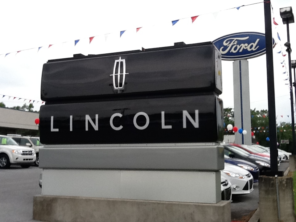 Parsons Ford Lincoln in Martinsburg, WV 25404