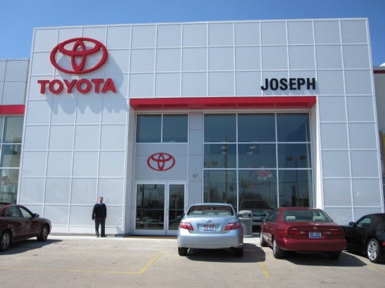 Joseph Toyota of Cincinnati in Cincinnati, OH 45251