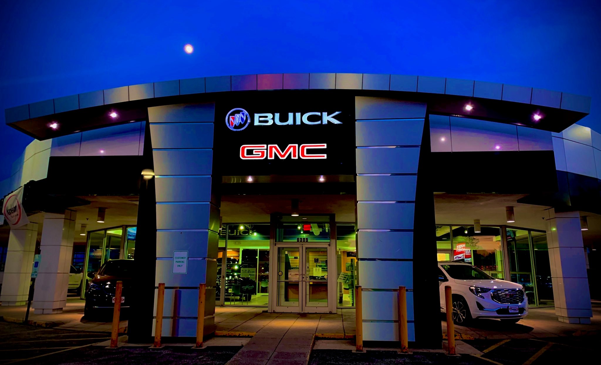 Napleton Buick GMC Crystal Lake in Crystal Lake, IL 60014