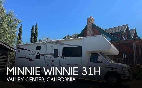 Winnebago Minnie Winnie 31h Class C 2015 for Sale
