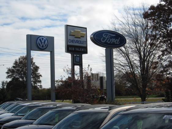 Bob Valenti Automall in Groton, CT 06355