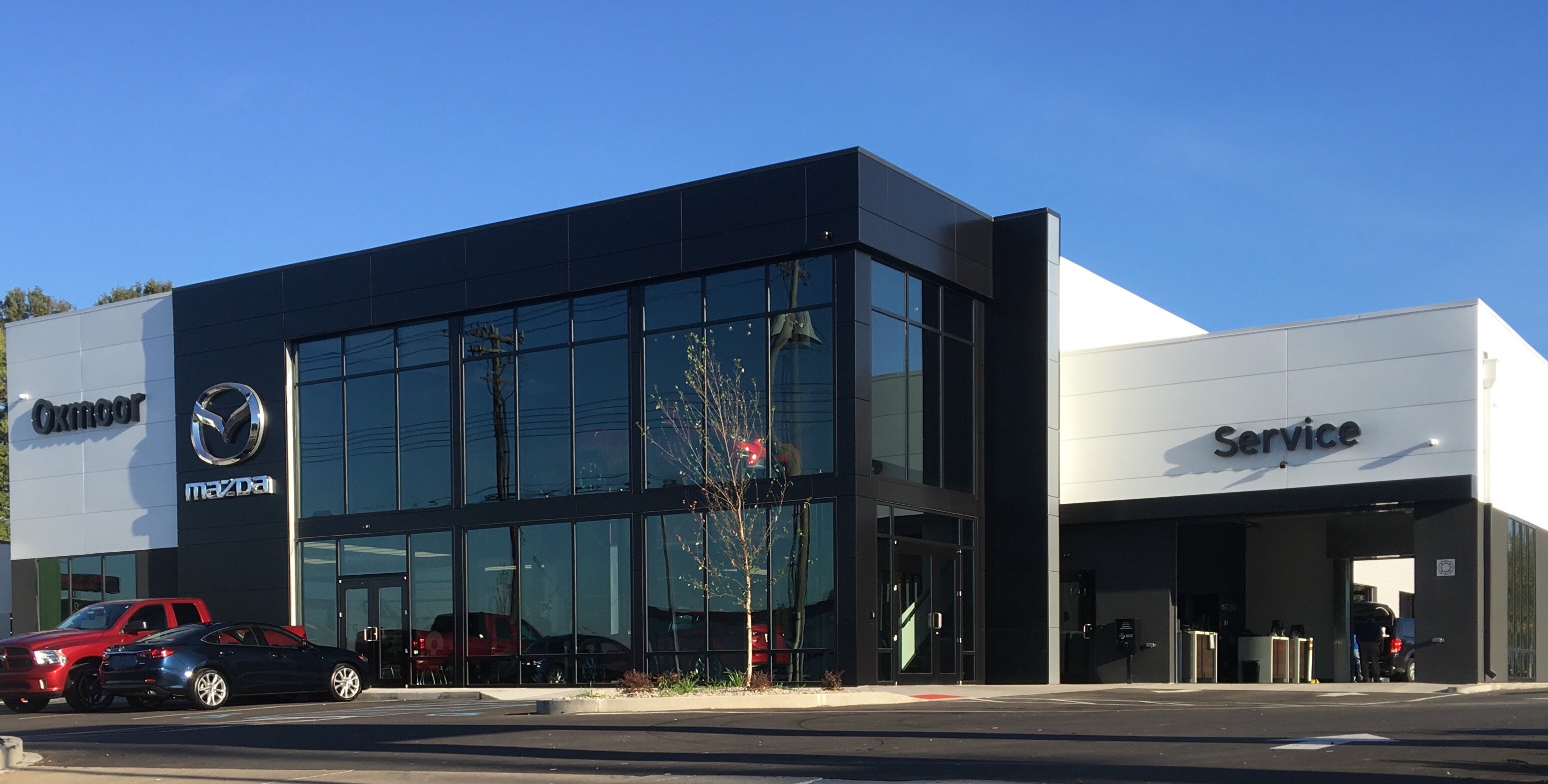 Oxmoor Mazda in Louisville, KY 40222