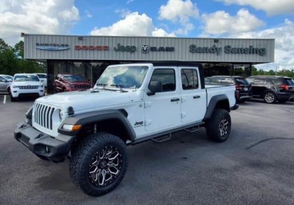 Sandy Sansing Chrysler Dodge Jeep Ram in Milton, FL 32570