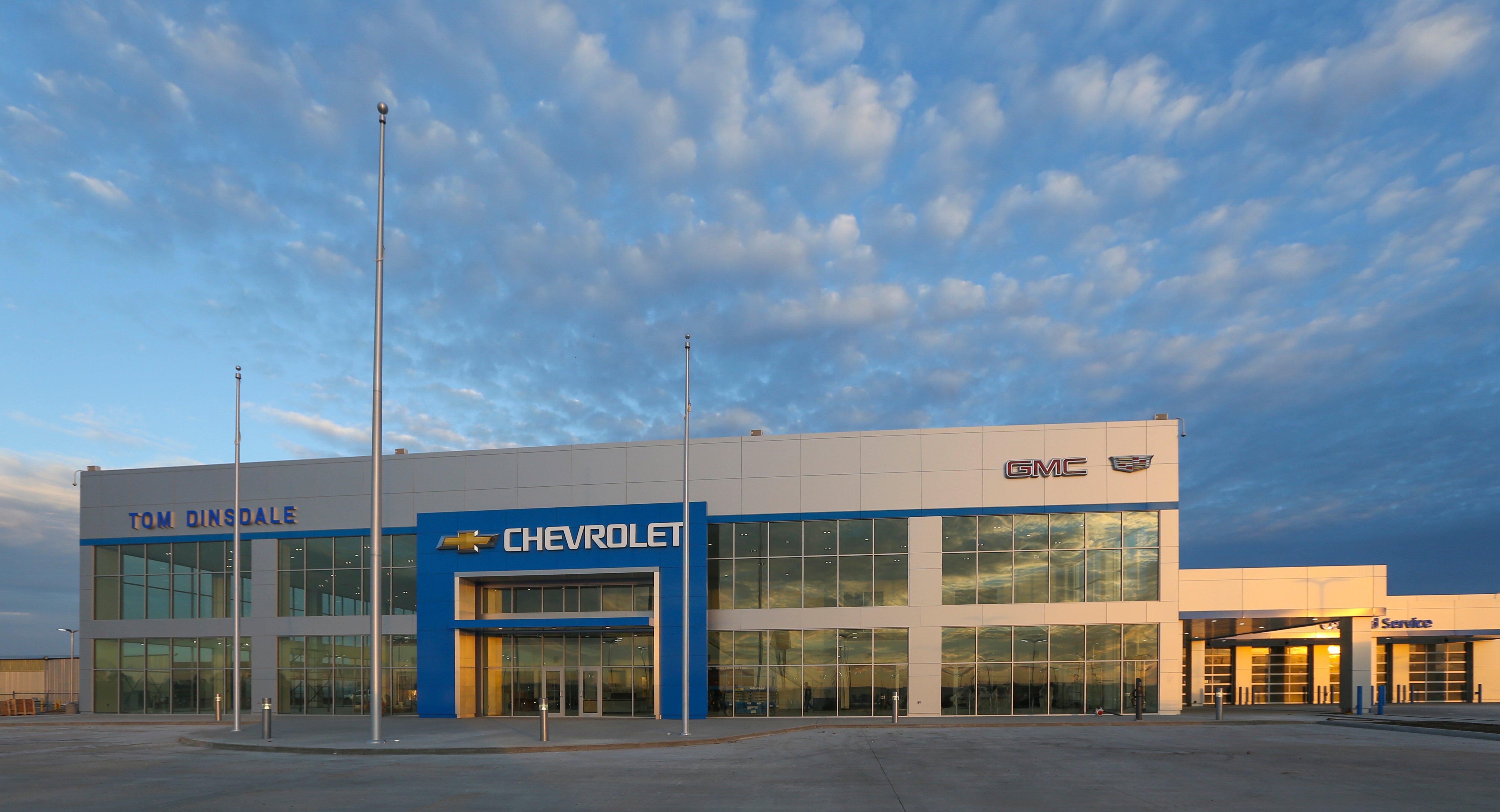 Tom Dinsdale Chevrolet Cadillac GMC in Grand Island, NE 68803