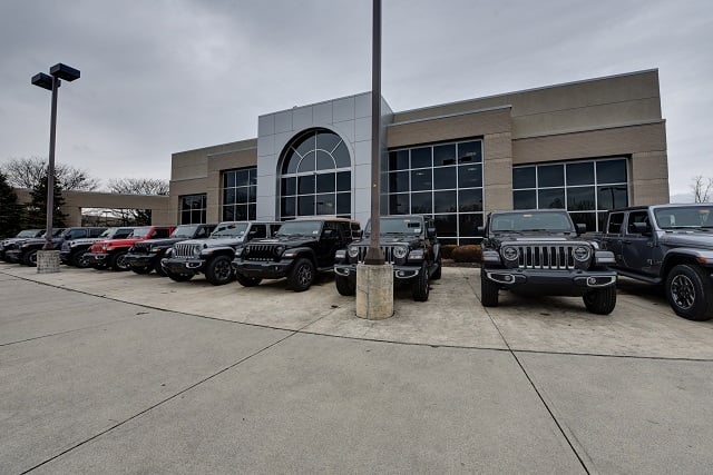 Crown Chrysler Jeep Dodge in Dublin, OH 43017