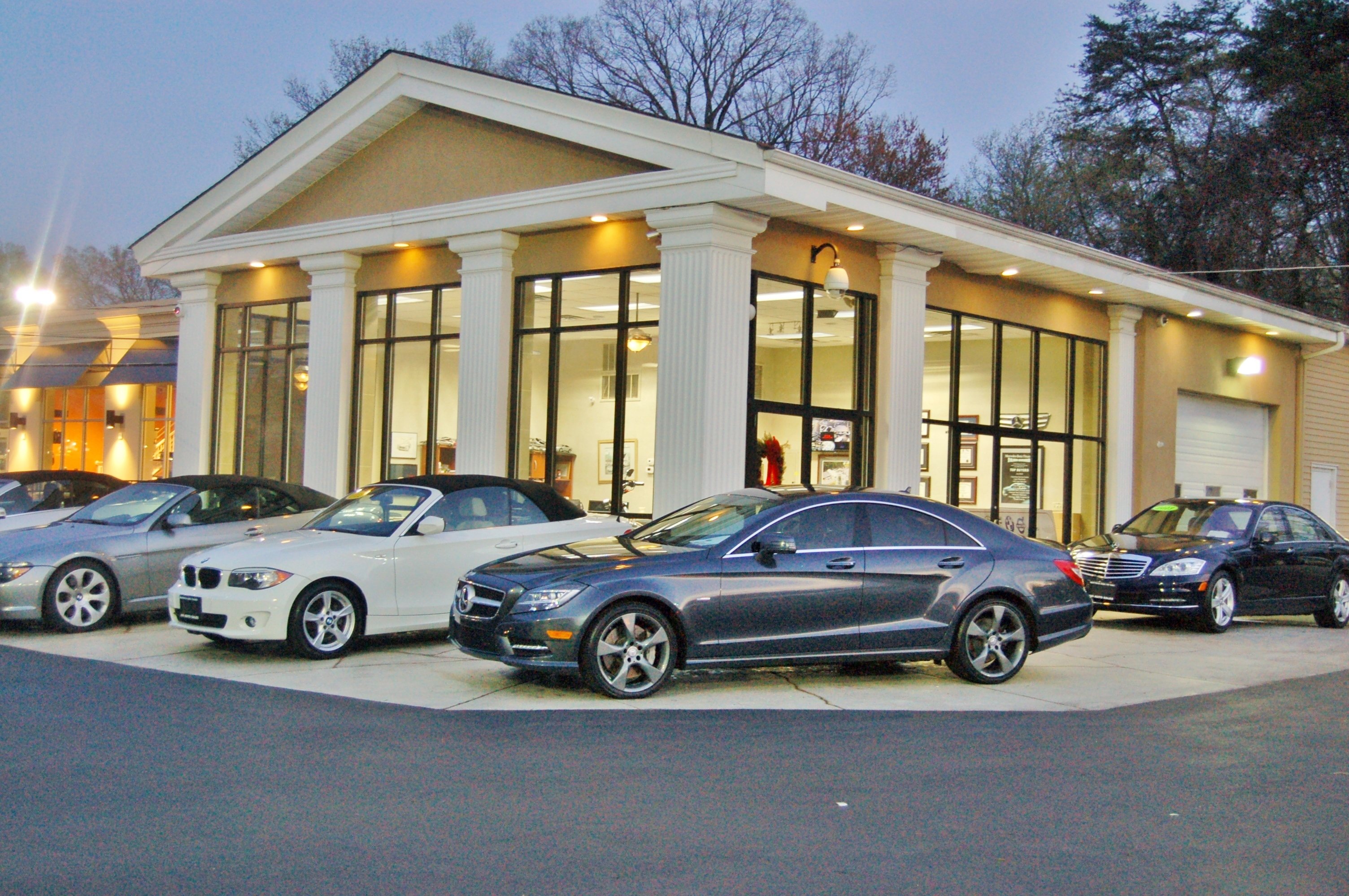 Avi Auto Sales in Magnolia, NJ 08049