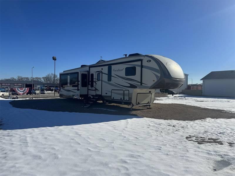 2017 Forest River Forest River CARDINAL 3456RL 40ft for Sale